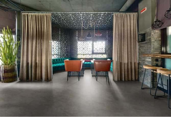 Dark grey shungumartz tile